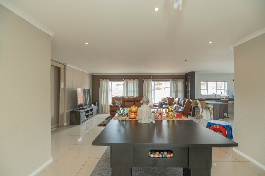 3 Bedroom Property for Sale in Summerstrand Eastern Cape